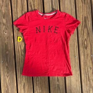 Classic Sporty: Nike Varsity Tee ✿